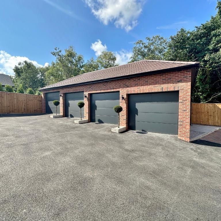 The View Oldfield Chase Oldfield Drive, Heswall, CH60 6SS - Photo 1