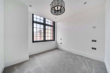 A unique two bedroom loft-style apartment in central Tunbridge Wells - Photo 2