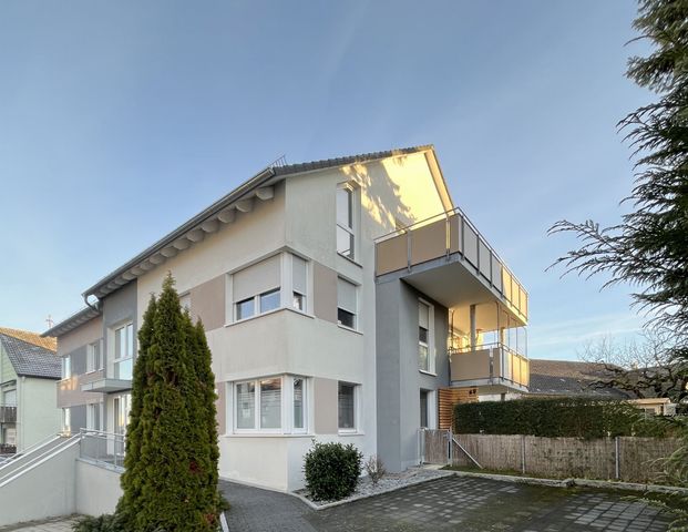 Sonnige Aussichten: Großzügige 4,5-Zimmer-Wohnung in Magstadt - Foto 1