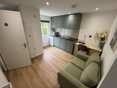 Studio to rent - Photo 3