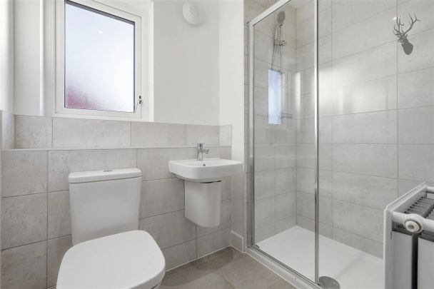 3 Bedroom House - Semi-Detached - Photo 1