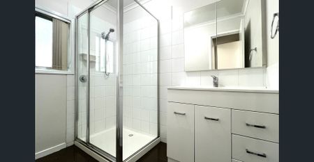 Close to Everything! - Photo 5