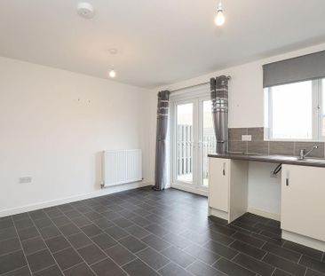 3 bedroom semi-detached house to rent - Photo 5
