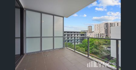 Emerald Park Three Bedroom Student-Friendly Apartment - Photo 4