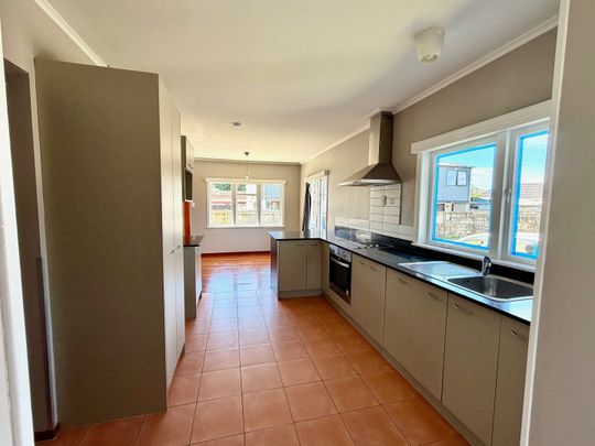 200 Buckland Road, Mangere East, Auckland - Photo 1