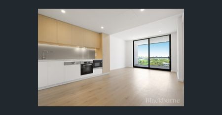 Luxury Living - Photo 2