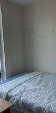 Room for rent 535 Smithe st, Vancouver - Photo 1