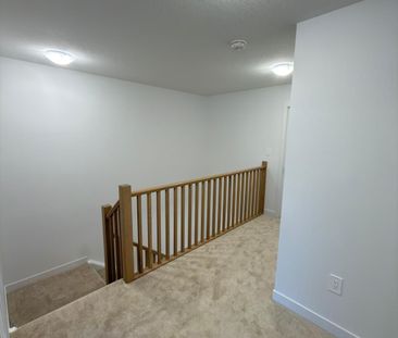 For Lease - 22 OAK FOREST Common, Cambridge, Ontario - Photo 1