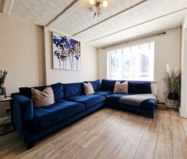 Larchwood, Preston - Photo 1