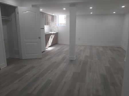 For Lease - 3222 Trelawny Circle Unit# STUDIO 2, Mississauga, Ontario - Photo 4