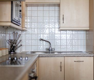 1 Bed Flat, Baltic Place, N1 - Photo 2