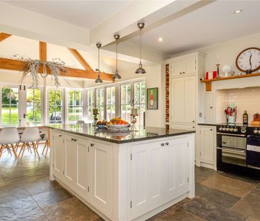 Character family home in a village setting - Photo 6