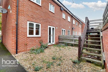 3 bedroom townhouse to rent - Photo 5