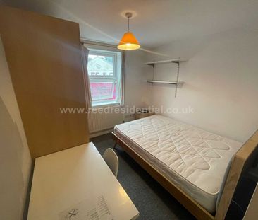 4 Bed Flat, Chapel Court, NG7 - Photo 2