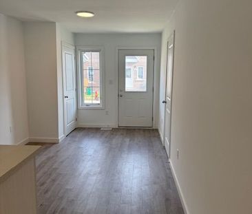 For Lease - 32 Waterleaf Trail, Welland, Ontario - Photo 4