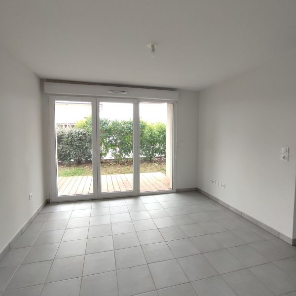 Location Appartement 2 pièces 40m² ROQUES 31120 - Photo 1