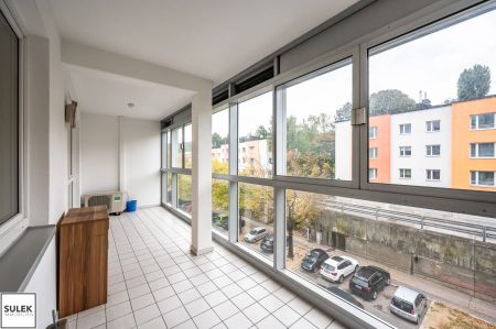 Gut geschnittene 4-Zimmer-Neubauwohnung mit großer Loggia - teilmöbliert - sofort beziehbar! - Photo 2