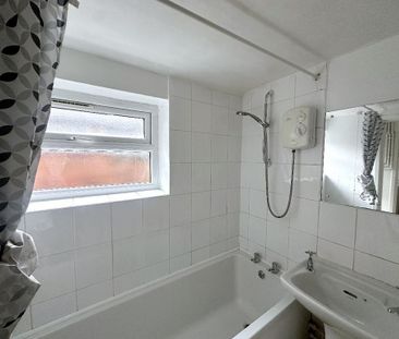 3 bedroom terraced house to rent - Photo 6