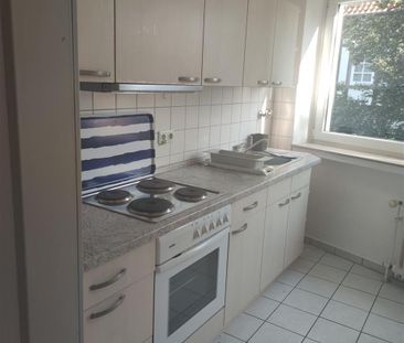 Im Zentrum: Helle, große 2-Zimmer-Wohnung mit Einbauküche - Photo 1