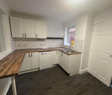 2 bedroom terraced house to rent - Photo 6