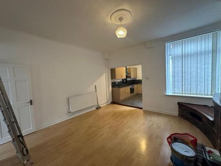 2 bedroom terraced house to rent - Photo 4