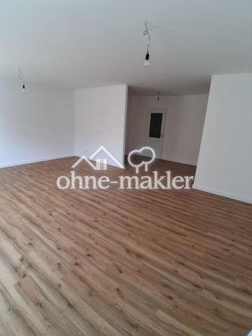 Schöne neu errichtete 3 bis 4 Zimmer-Dachgeschosswohnung mit geh. Innenausstattung und Dachterrasse - Photo 2
