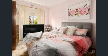 Beautiful Deloraine - Photo 3