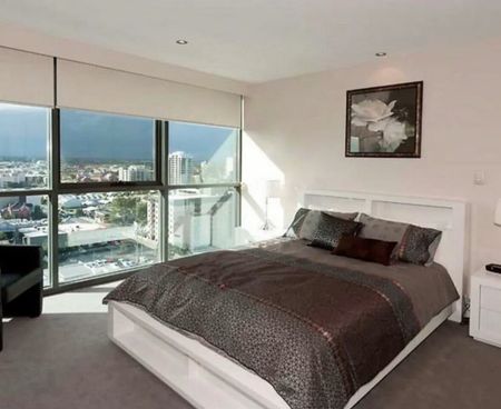 East Perth - Photo 2