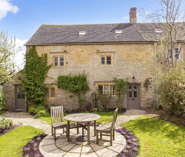 Grade II listed Cotswold stone cottage - Photo 6