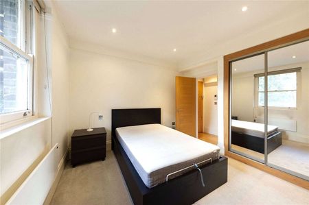 A stylish one bedroom apartment right at the heart of Soho. - Photo 2