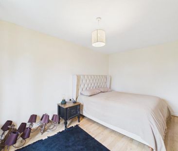 4 bedroom terraced house to rent - Photo 3