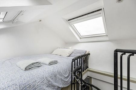 2 bedroom end of terrace house to rent - Photo 2