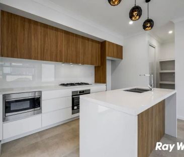 “IMMACULATE Four Bedroom Residence Close to All Amenities!” - Photo 4