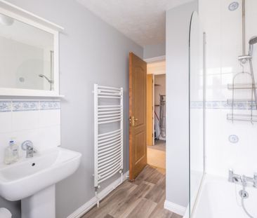 2 Bed Flat, Scarbrook Road, CR0 - Photo 4