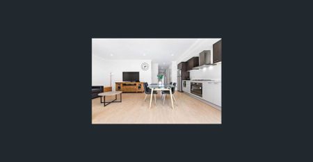 Stunning 3-Bedroom Townhouse in Prime Location! - Photo 2