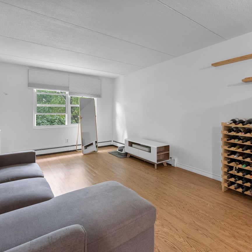 For Lease - 41 Rykert Street Unit# 406, St. Catharines, Ontario - Photo 1