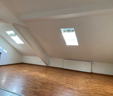 charming and bright 2.5-room attic apartment on the 3rd floor for r... - Photo 4