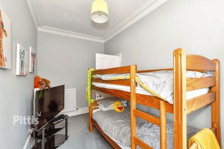 3 bedroom apartment to rent - Photo 5