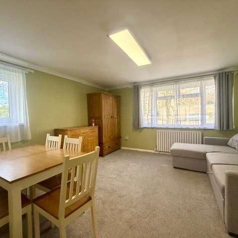 Bitterne Road East, Southampton, Hampshire, SO18 - Photo 1