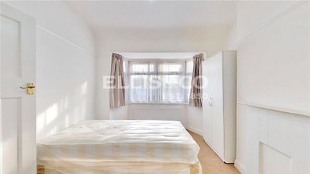 3 bedroom end of terrace house to rent - Photo 5
