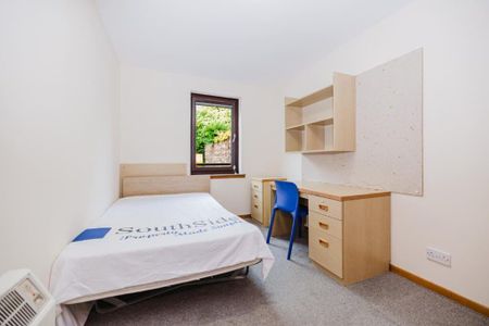 4 bedroom flat to rent - Photo 4