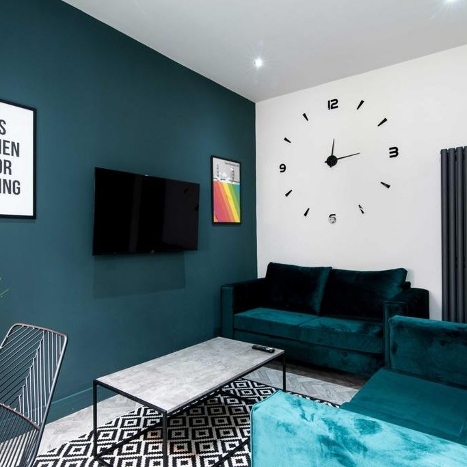 1 bedroom in a house share to rent - Photo 1