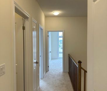 For Lease - 22 Blick Crescent, Aurora, Ontario - Photo 5