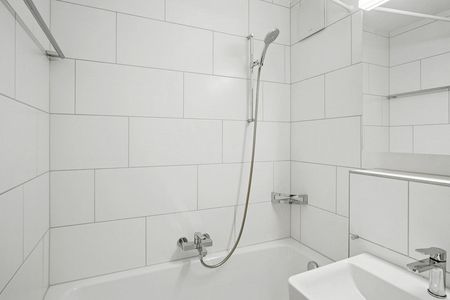 1-ZWG im 3.OG, in 8048 Zürich zu vermieten - Photo 5