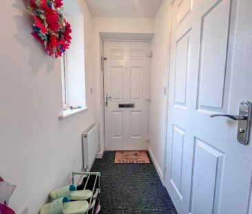 3 bedroom semi-detached house to rent - Photo 4