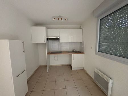 Location Appartement 3 pièces 62m² LES SABLES D’OLONNE 85340 - Photo 2