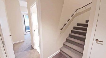 Double Level Apartment in Great Location - Photo 2