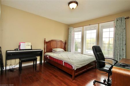 300 Farley Dr, Guelph - Photo 2