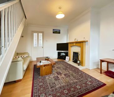 2 bedroom Semi-Detached House to let - Photo 1