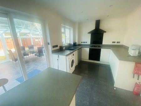 The Runnel, NR5 9HG - Photo 2